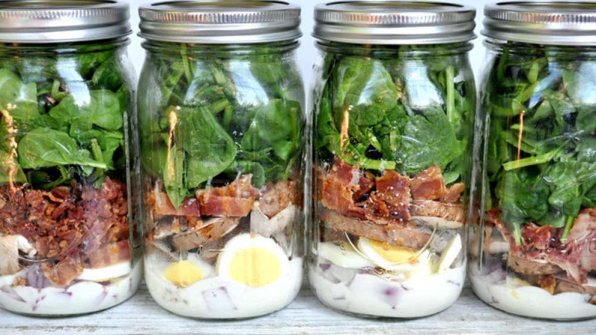 Mason-Jar-Salads
