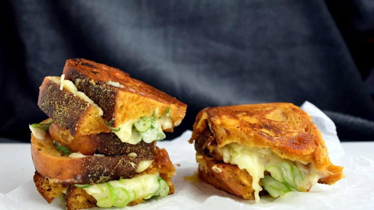 Amazing-Grilled-Cheese-Sandwiches