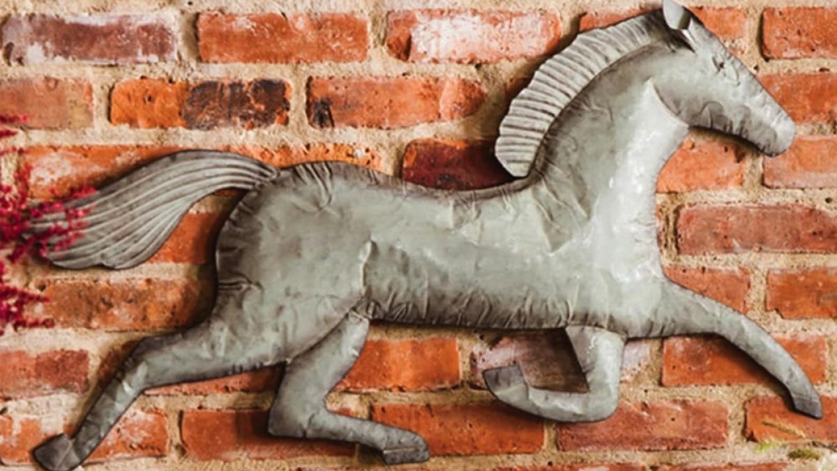 Metal horse art for the home