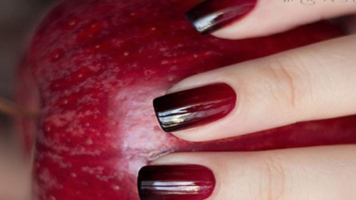 Cowgirl – Chic Halloween Nail Inspo