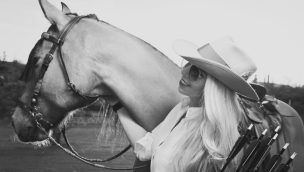 "Cowgirl Magazine" - Arrows Horseback