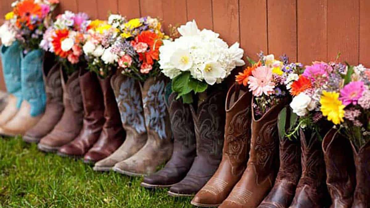 Cowboy-Boots-and-Bouquets