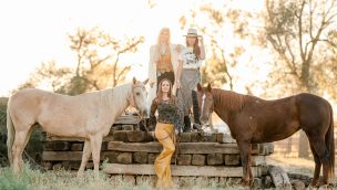photo by kirstie marie of women and horses