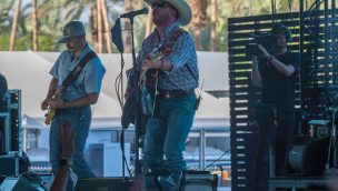 cody johnson singning country music at stage coach in california