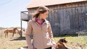 women's jacket from outback with bar in the back and animals