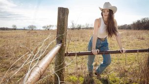 Jenna paulette country in the girl cowgirl magazine