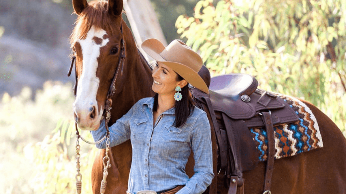 show pen stylish cowgirl magazine
