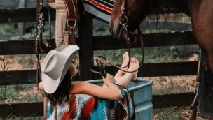cowgirl-magazine-pool-party-playlist
